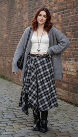 Plaid A-Line Midi Skirt – Women's High-Waist Retro - Detail Close-Up